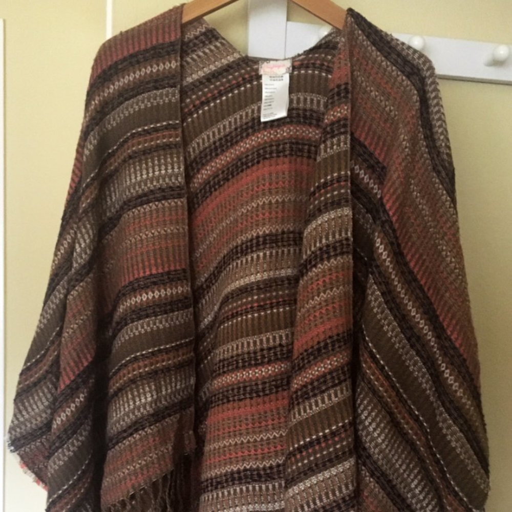 FREE PEOPLE Shawl Poncho Scarf Ruana Serape Wrap